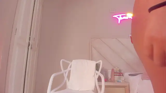  emily  st online show from 22, 12, 2025