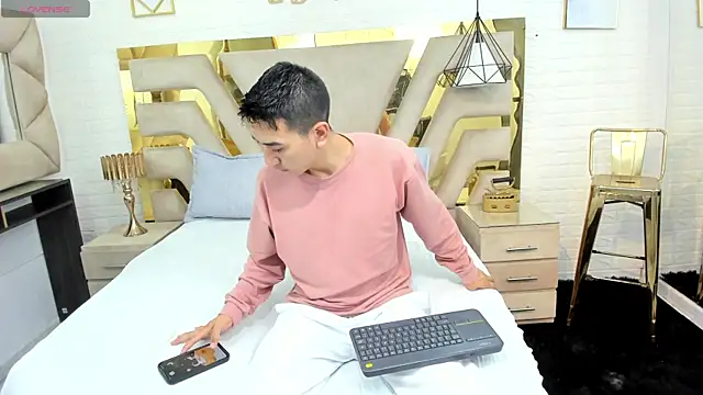 Snapshot of matias_jeong chatting on 18, 12, 2025 matias jeong online show from 18, 12, 2025