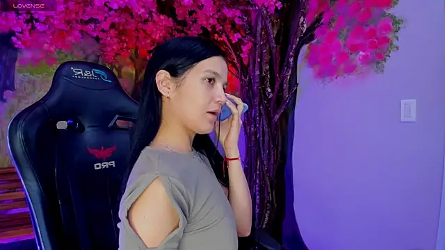 marahanson  online show from 5, 1, 2026