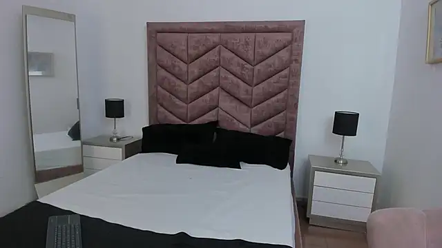 Scarlett  Noir online show from 27, 2, 2026