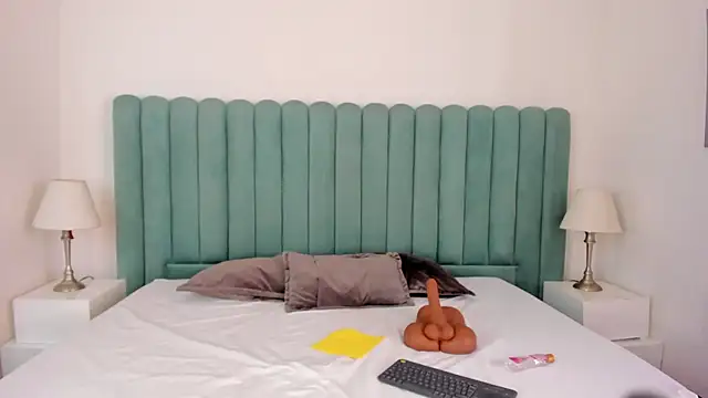 Scarlett  Noir online show from 11, 4, 2026