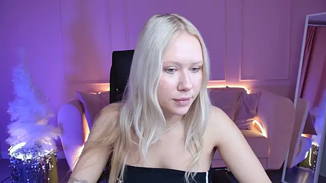 AprilChambers online show from 15, 12, 2025