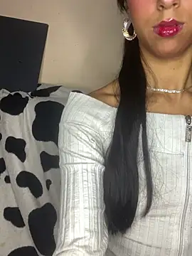 FOXXX BABY online show from 1, 2, 2026