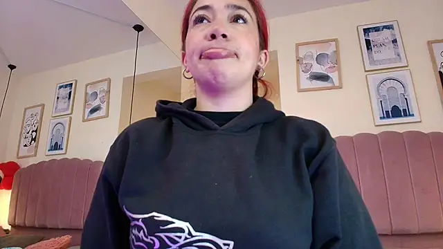 Celestee15  online show from 25, 3, 2026