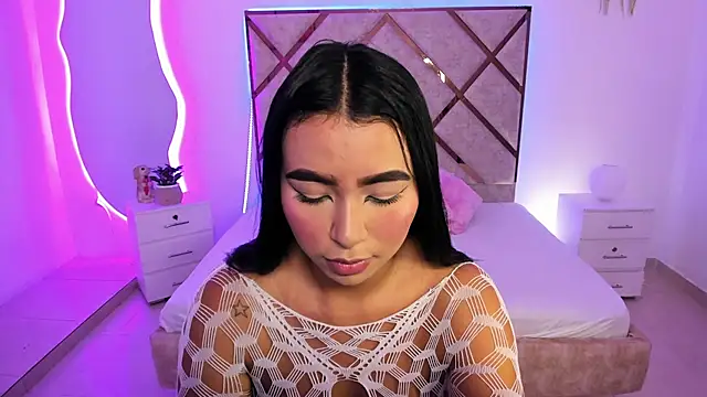 queenie staar online show from 10, 3, 2026