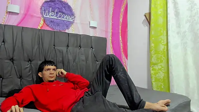 Straight Guy22 online show from 17, 1, 2026