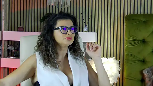 MiraBennet online show from 8, 1, 2026