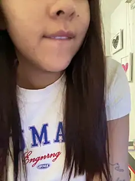 Snapshot of Zarahs_Blare1 chatting on 10, 6, 2026 Zarahs Blare1 online show from 10, 6, 2026