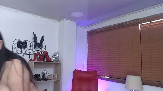 paola xm online show from 20, 2, 2025