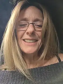 Sacha Scorp online show from 5, 4, 2026