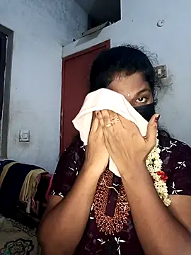 Snapshot of tamilsaisree chatting on 28, 4, 2026 tamilsaisree online show from 28, 4, 2026