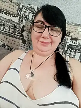 MariSwan222 online show from 4, 7, 2026