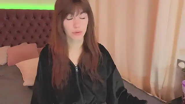 Snapshot of MilanaHotts chatting on 15, 6, 2026 MilanaHotts online show from 15, 6, 2026