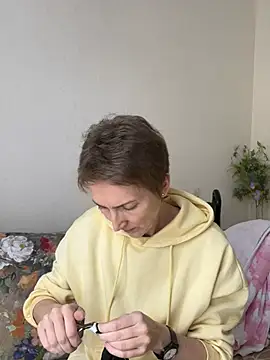 Sensual Flower online show from 5, 3, 2026