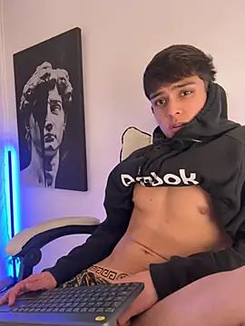 lian fooxx online show from 16, 3, 2026