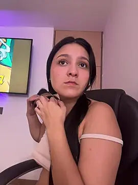 Camila sanchez25 online show from 5, 4, 2026