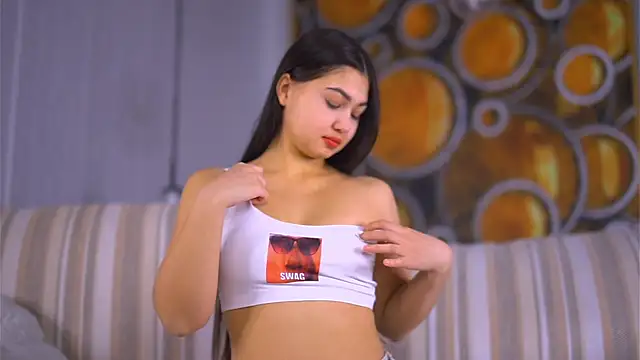 LorettaBeetz online show from 5, 1, 2026