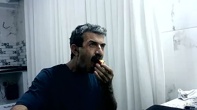 Snapshot of kobra21turki chatting on 19, 5, 2026 kobra21turki online show from 19, 5, 2026