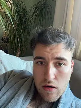 Snapshot of KinkyLovePublic chatting on 8, 4, 2026 KinkyLovePublic online show from 8, 4, 2026