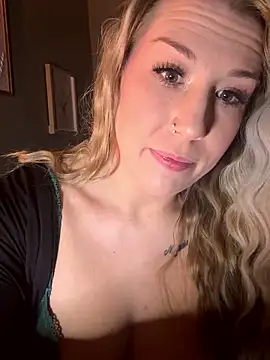 Snapshot of GeneralMamaXo chatting on 8, 1, 2026 GeneralMamaXo online show from 8, 1, 2026