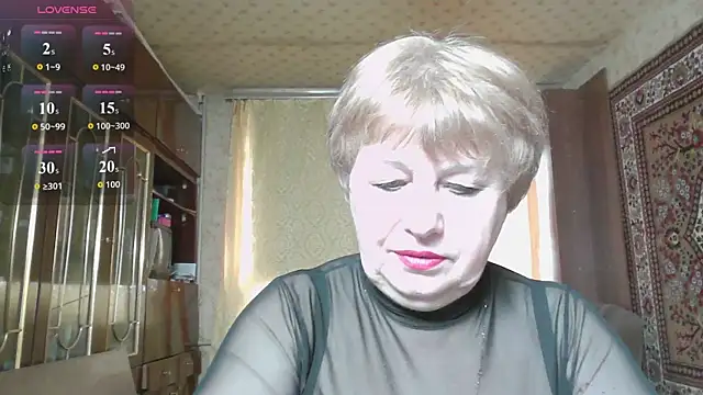 Snapshot of Casey_peach chatting on 4, 5, 2026 Casey peach online show from 4, 5, 2026