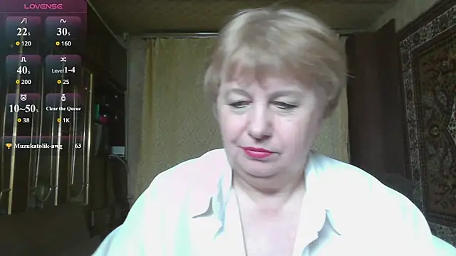 Snapshot of Casey_peach chatting on 4, 5, 2026 Casey peach online show from 4, 5, 2026