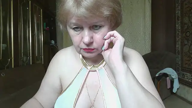 Snapshot of Casey_peach chatting on 28, 5, 2026 Casey peach online show from 28, 5, 2026
