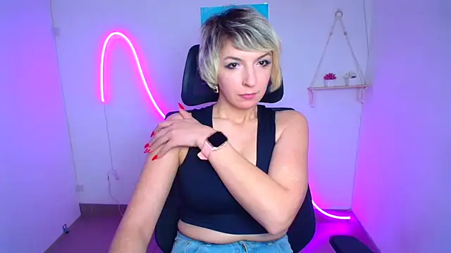 Lana Foxyy online show from 7, 3, 2026