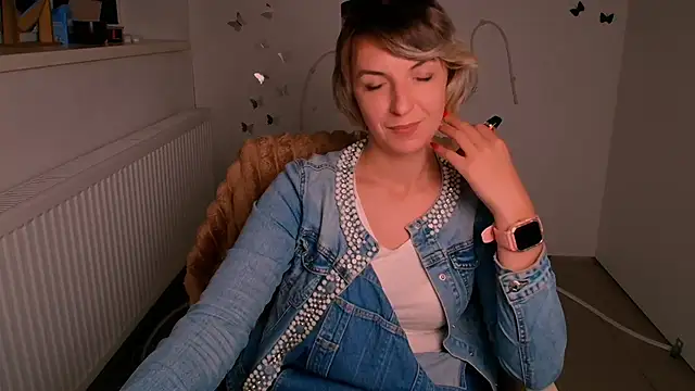 Lana Foxyy online show from 18, 6, 2026