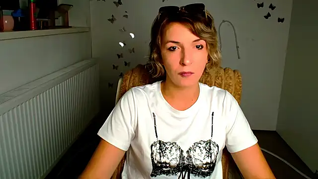 Lana Foxyy online show from 12, 7, 2026