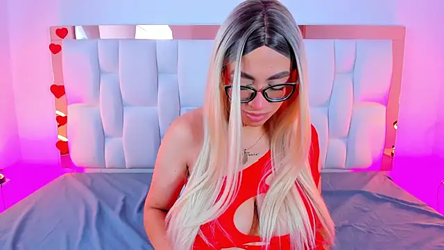 CamilleJuicy  online show from 20, 3, 2026