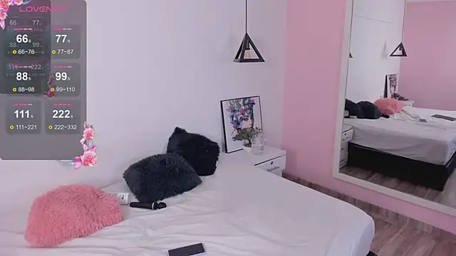 Briana Goldd online show from 28, 3, 2026