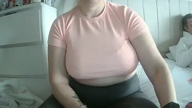 Snapshot of theblondecocklover chatting on 12, 1, 2026 theblondecocklover online show from 12, 1, 2026