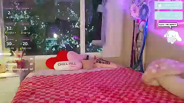 Snapshot of itscleomoon chatting on 13, 2, 2026 itscleomoon online show from 13, 2, 2026