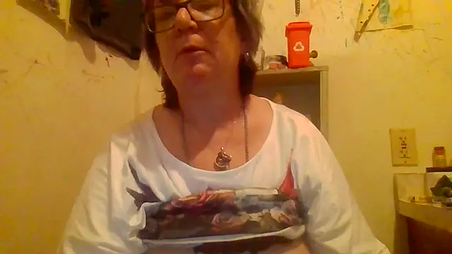 Snapshot of becky1111 chatting on 25, 6, 2026 becky1111 online show from 25, 6, 2026