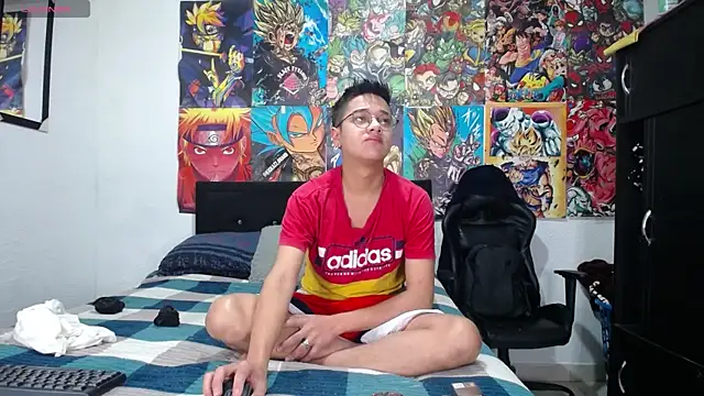 Snapshot of Golden_Boysx chatting on 12, 4, 2026 Golden Boysx online show from 12, 4, 2026