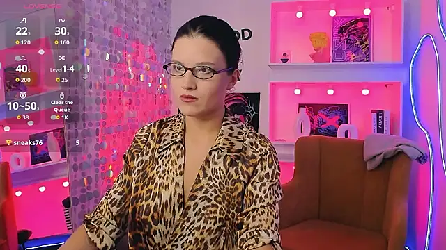 Snapshot of RowenMoon chatting on 14, 2, 2026 RowenMoon online show from 14, 2, 2026