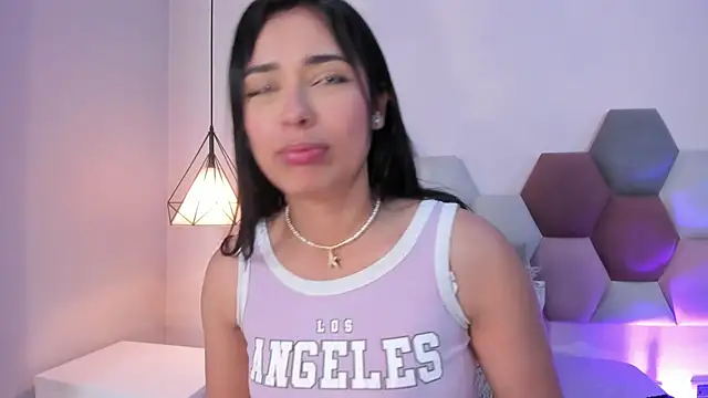 GahiaBelucci online show from 3, 3, 2026