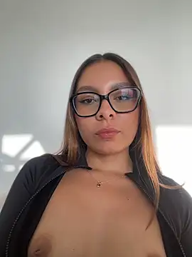 Nicollewest1 online show from 14, 6, 2026