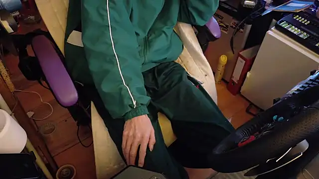 Snapshot of Gay-Versaut chatting on 5, 2, 2026 Gay-Versaut online show from 5, 2, 2026