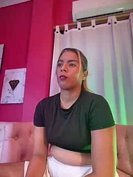 MiaSizzle online show from 1, 2, 2026