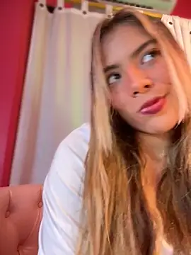 MiaSizzle online show from 4, 2, 2026