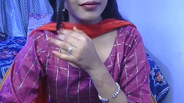 bold-smirthii online show from 4, 6, 2026