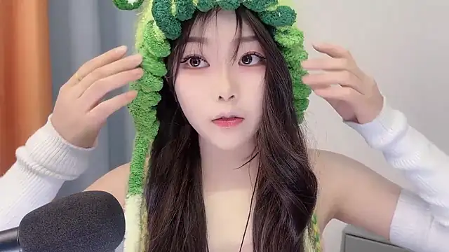 Snapshot of smalldaisy chatting on 1, 2, 2026 smalldaisy online show from 1, 2, 2026