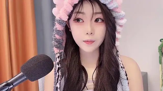 Snapshot of smalldaisy chatting on 6, 2, 2026 smalldaisy online show from 6, 2, 2026