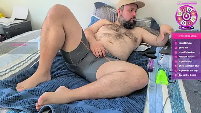 Snapshot of Hairy_bear86 chatting on 15, 4, 2026 Hairy bear86 online show from 15, 4, 2026