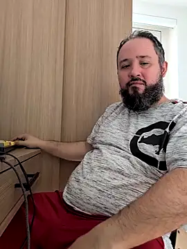 Snapshot of Hairy_bear86 chatting on 17, 4, 2026 Hairy bear86 online show from 17, 4, 2026