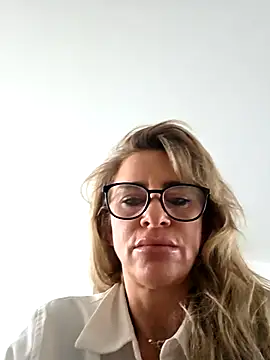 Snapshot of LaLynn chatting on 26, 2, 2026 LaLynn online show from 26, 2, 2026