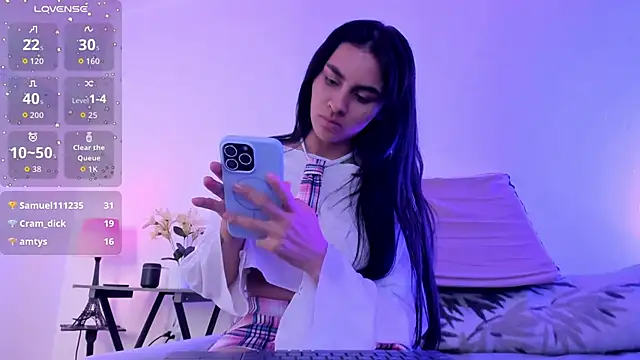 ManuelaEvans  online show from 19, 5, 2026