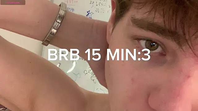 Snapshot of andyyzzz chatting on 11, 1, 2026 andyyzzz online show from 11, 1, 2026